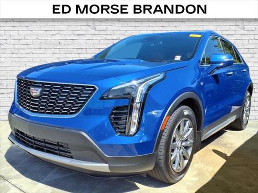 2022 Cadillac XT4 Premium Luxury