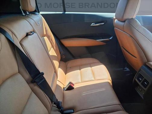 2022 Cadillac XT4 Premium Luxury