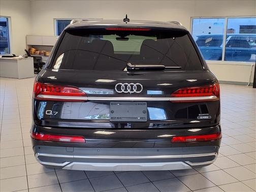 2024 Audi Q7 55 Premium Plus