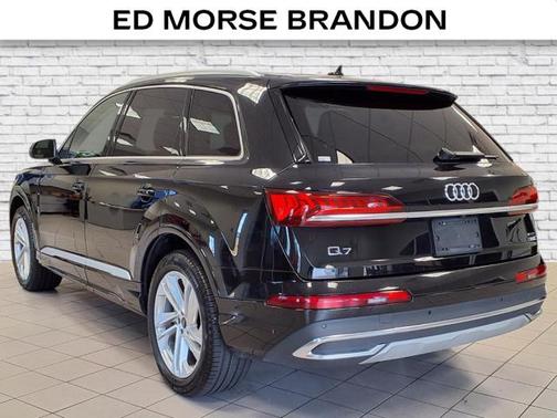 2024 Audi Q7 55 Premium Plus