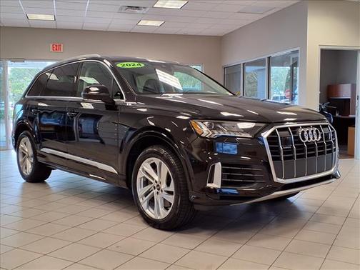 2024 Audi Q7 55 Premium Plus