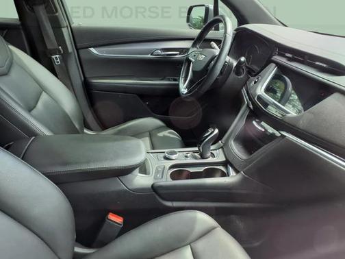 2022 Cadillac XT6 Luxury FWD