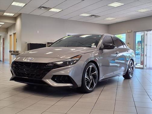 2023 Hyundai ELANTRA SE