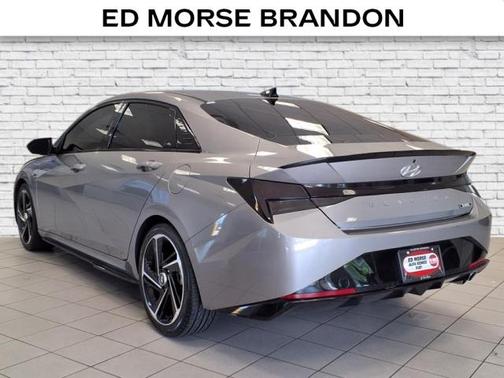 2023 Hyundai ELANTRA SE
