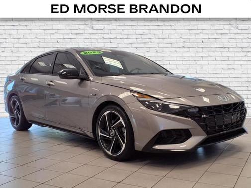2023 Hyundai ELANTRA SE