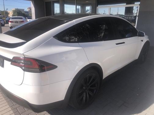 2022 Tesla Model X Plaid Tri Motor All-Wheel Drive