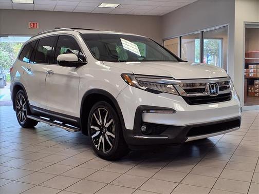 2022 Honda Pilot Touring 8-Passenger