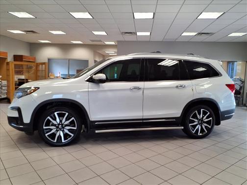 2022 Honda Pilot Touring 8-Passenger