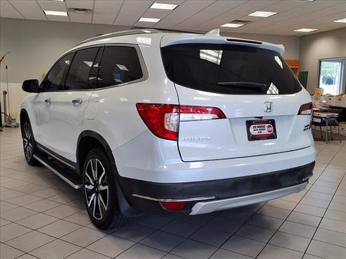 2022 Honda Pilot Touring 8-Passenger