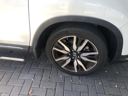 2022 Honda Pilot Touring 8-Passenger