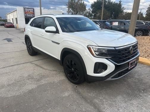 2024 Volkswagen Atlas Cross Sport 2.0T SE w/Technology 4MOTION