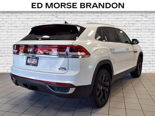 2024 Volkswagen Atlas Cross Sport 2.0T SE w/Technology 4MOTION