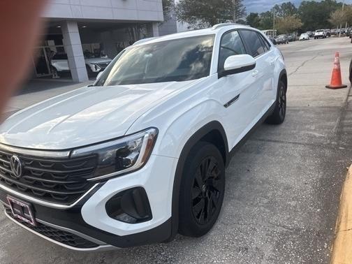 2024 Volkswagen Atlas Cross Sport 2.0T SE w/Technology 4MOTION