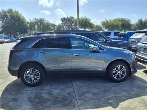 2022 Cadillac XT5 Premium Luxury