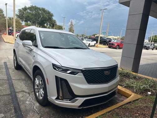 2021 Cadillac XT6 Luxury FWD