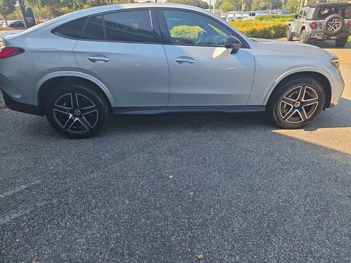2025 Mercedes-Benz GLC 300 4MATIC