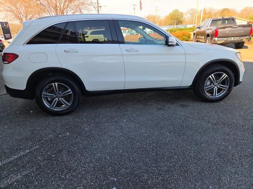 2022 Mercedes-Benz GLC 300 