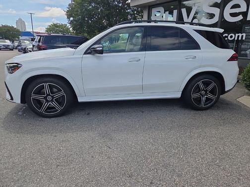 MANUFAKTUR Moonlight White Metallic 2025 Mercedes-Benz GLE 450 4MATIC