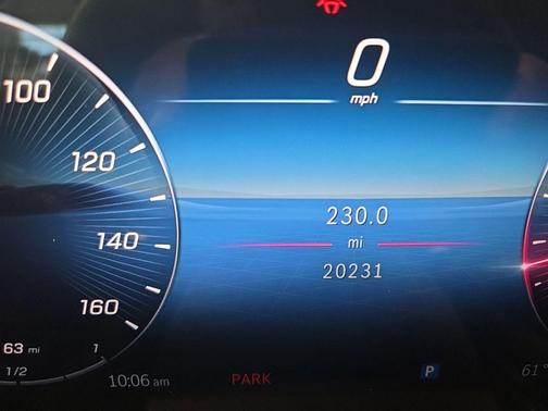 Graphite Grey Metallic 2024 Mercedes-Benz GLC 300 4MATIC