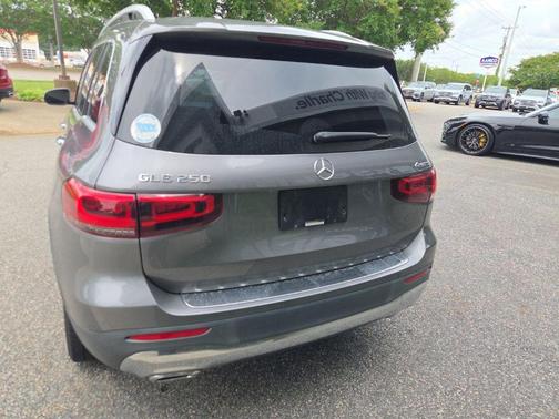 Mountain Grey Metallic 2020 Mercedes-Benz GLB 250 Base