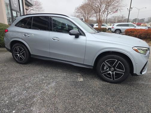 2025 Mercedes-Benz GLC 300 4MATIC