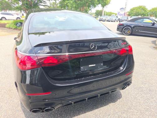 Obsidian Black Metallic 2026 Mercedes-Benz AMG E 53 E 4MATIC+