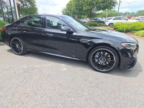 Obsidian Black Metallic 2026 Mercedes-Benz AMG E 53 E 4MATIC+