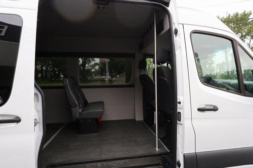 Arctic White 2024 Mercedes-Benz Sprinter 2500 High Roof