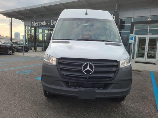 Arctic White 2025 Mercedes-Benz Sprinter 2500 High Roof