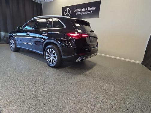 Black 2025 Mercedes-Benz GLC 300 4MATIC