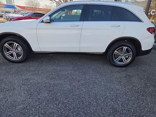 Polar White 2022 Mercedes-Benz GLC 300 4MATIC