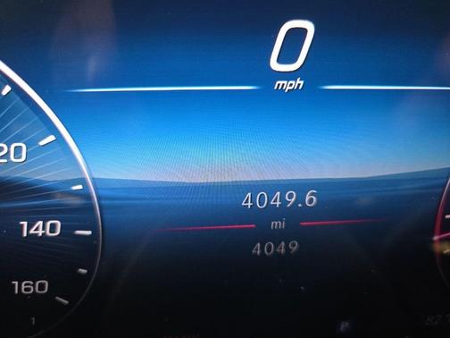 Obsidian Black Metallic 2025 Mercedes-Benz GLC 300 4MATIC