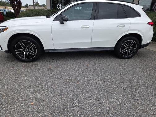 Polar White 2024 Mercedes-Benz GLC 300 Base