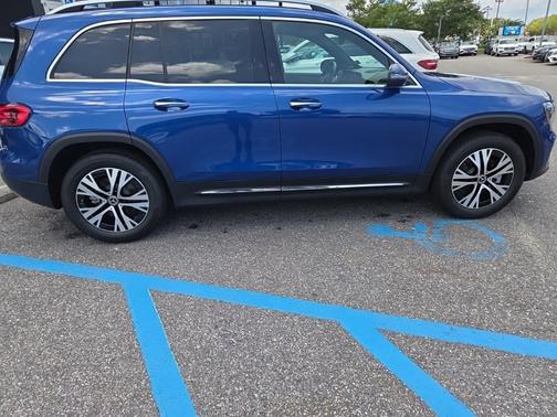 2024 Mercedes-Benz GLB 250