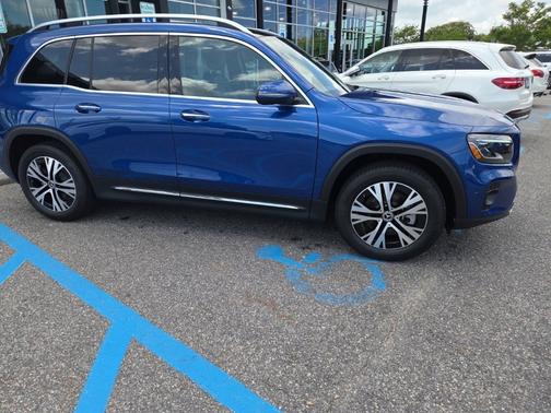 2024 Mercedes-Benz GLB 250
