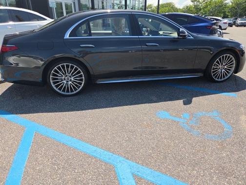 2023 Mercedes-Benz S-Class 