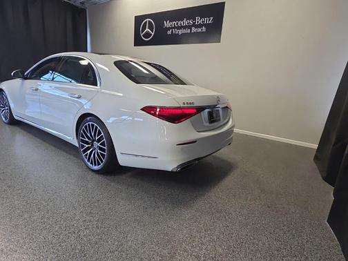MANUFAKTUR Moonlight White Metallic 2024 Mercedes-Benz S-Class 4MATIC
