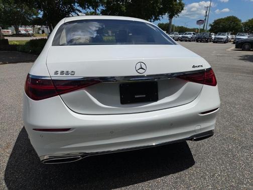 MANUFAKTUR Moonlight White Metallic 2024 Mercedes-Benz S-Class 4MATIC