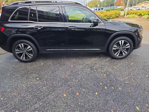 Night Black 2025 Mercedes-Benz GLB 250 Base