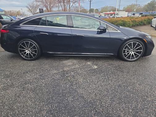 Nautical Blue Metallic 2023 Mercedes-Benz EQS 580