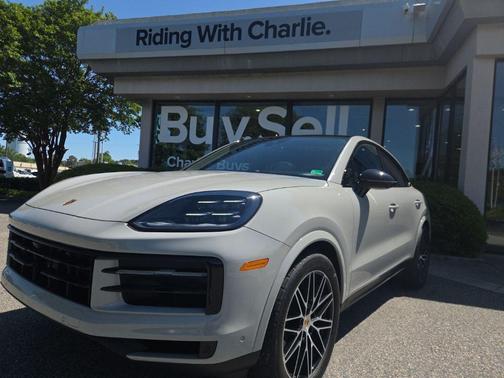 Arctic Grey 2024 Porsche Cayenne Cayenne