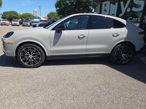Arctic Grey 2024 Porsche Cayenne Cayenne