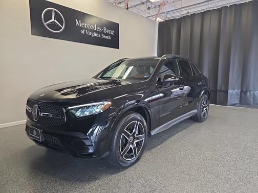 Obsidian Black Metallic 2026 Mercedes-Benz GLC 300