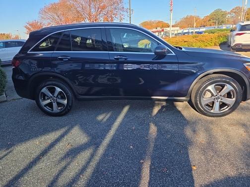 2022 Mercedes-Benz GLC 300 