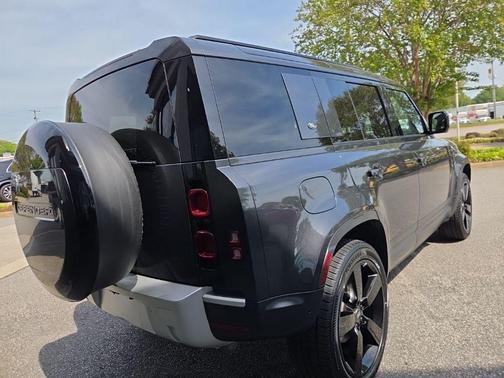 Eiger Grey Metallic 2024 Land Rover Defender 110 P300