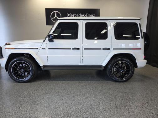 MANUFAKTUR Moonlight Whit 2025 Mercedes-Benz G-Class 4MATIC