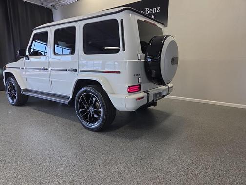 MANUFAKTUR Moonlight Whit 2025 Mercedes-Benz G-Class 4MATIC