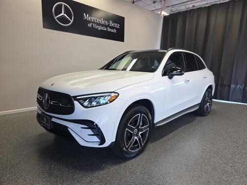 Polar White 2025 Mercedes-Benz GLC 300