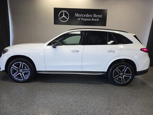Polar White 2025 Mercedes-Benz GLC 300