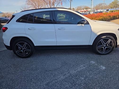 2025 Mercedes-Benz GLA 250 Base